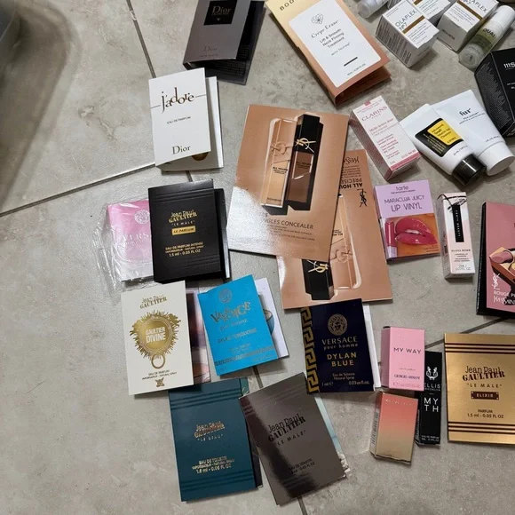 Huge Skincare Makeup Hair Perfume SAMPLES Bundle Sephora Ulta Nordstrom luxury - Picture 8 of 10